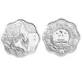 2010虎年生肖--1盎司梅花形银质纪念币
